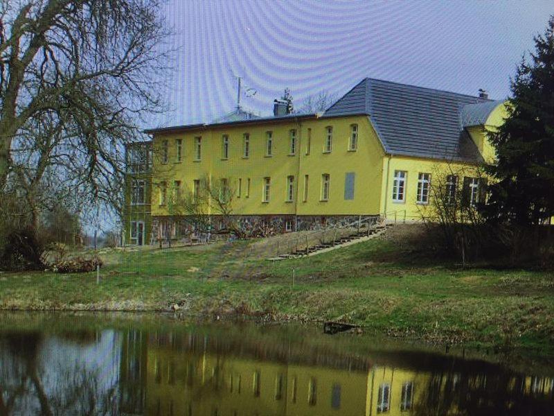 Gutshaus Mit Seeblick - Oekologisch & Nachhaltig Lubow Extérieur photo